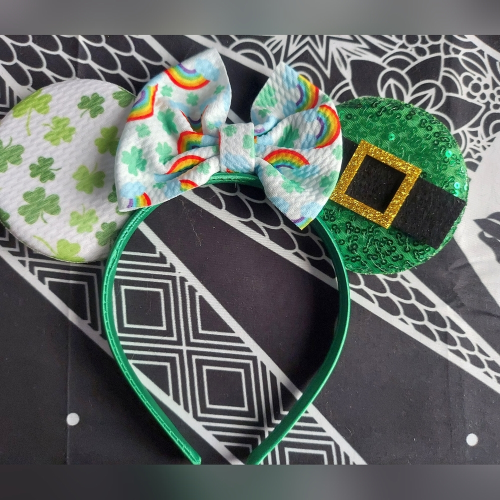 Minnie ears